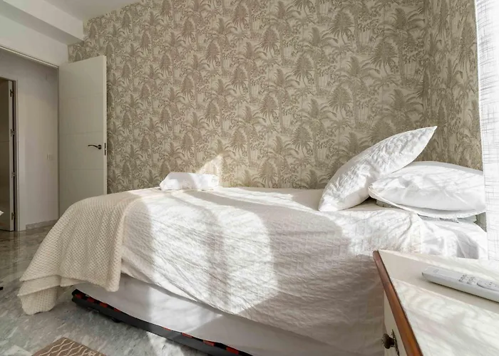 Apartman Precioso Junto A La Mezquita. *