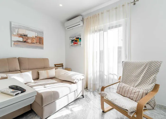 Apartman Precioso Junto A La Mezquita. *