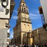 Apartment Precioso Junto A La Mezquita. *