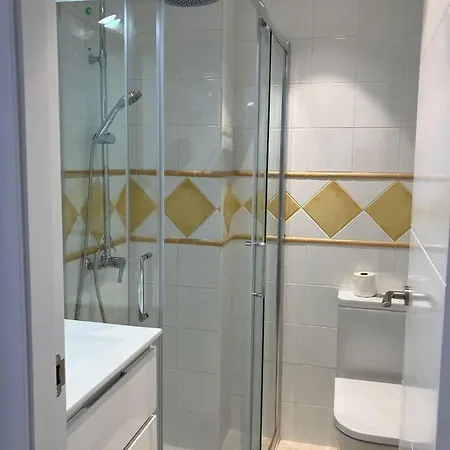 Precioso Junto A La Mezquita.