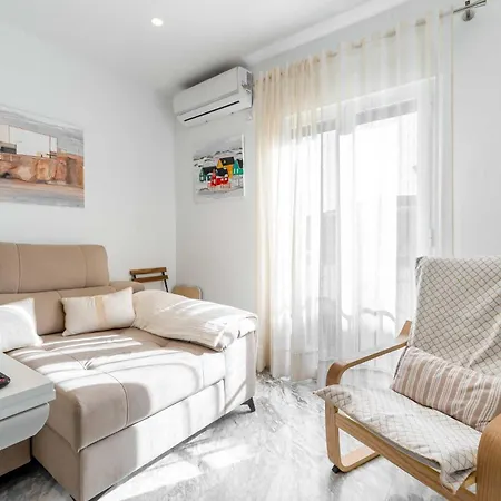 Apartman Precioso Junto A La Mezquita. *