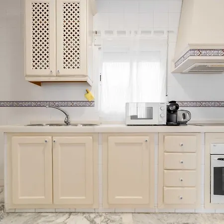 Apartman Precioso Junto A La Mezquita. *