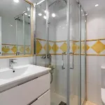 Precioso Junto A La Mezquita. *