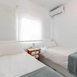 Precioso Junto A La Mezquita.