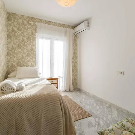 Precioso Junto A La Mezquita. *