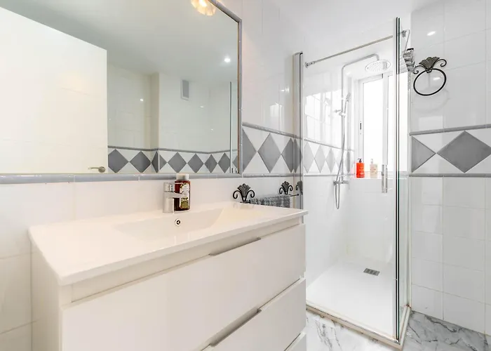 Precioso Junto A La Mezquita. *