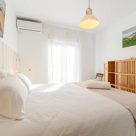 Precioso Junto A La Mezquita.