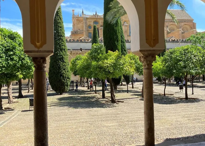 Precioso Junto A La Mezquita. * Córdoba