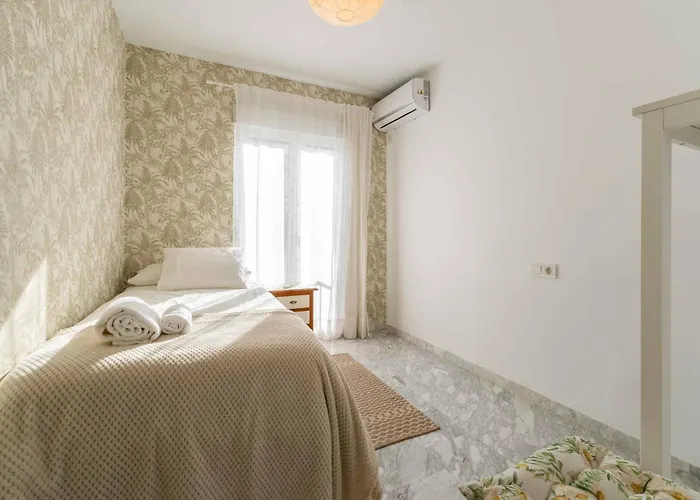 Precioso Junto A La Mezquita. *