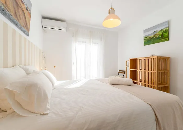 Precioso Junto A La Mezquita.