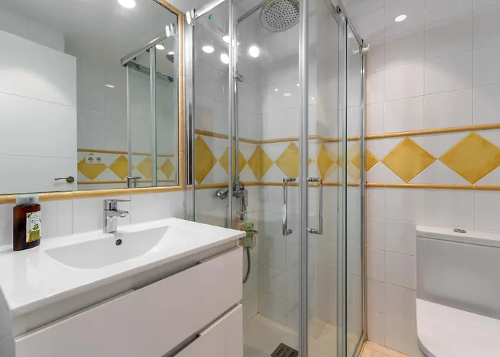 Precioso Junto A La Mezquita. *